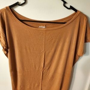Express off shoulder T